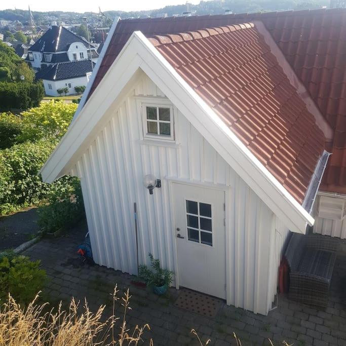 Lys Og Lettstelt Leilighet Med Utsikt Over Byen Apartment Sandefjord Bagian luar foto