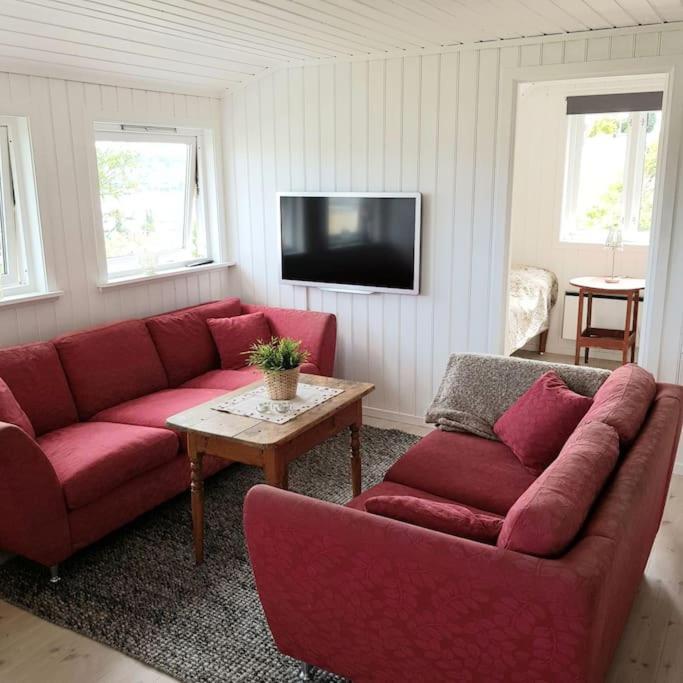 Lys Og Lettstelt Leilighet Med Utsikt Over Byen Apartment Sandefjord Bagian luar foto
