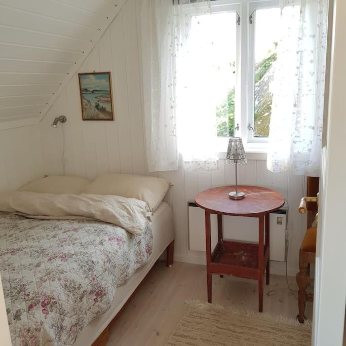 Lys Og Lettstelt Leilighet Med Utsikt Over Byen Apartment Sandefjord Bagian luar foto