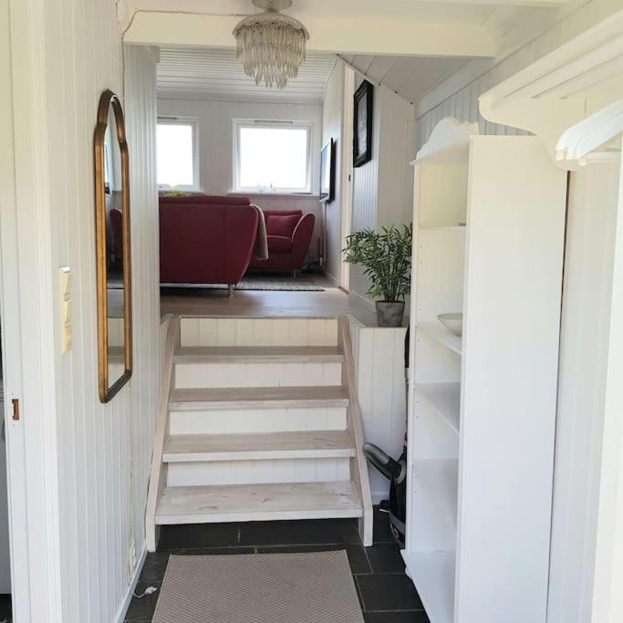 Lys Og Lettstelt Leilighet Med Utsikt Over Byen Apartment Sandefjord Bagian luar foto